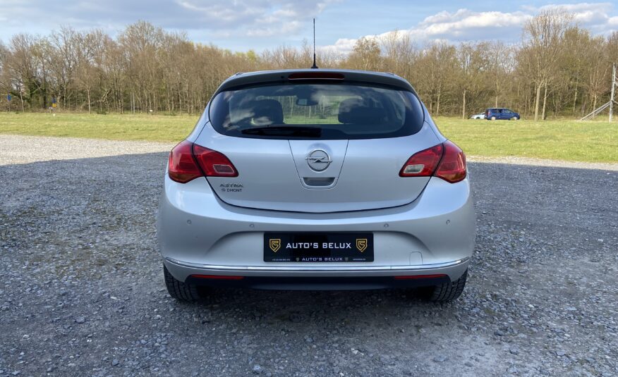 Opel Astra J 1.4i